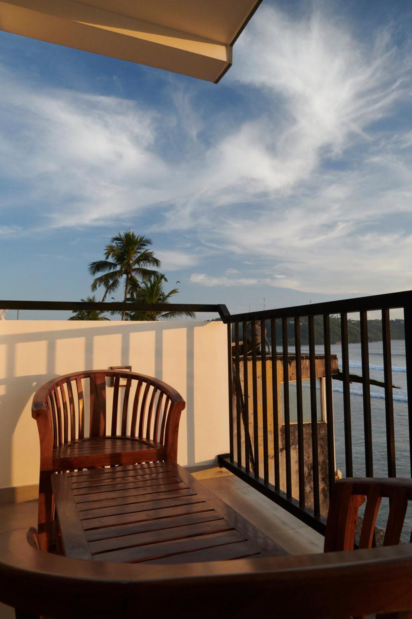 Kings Bay Beach Resort 高尔 外观 照片