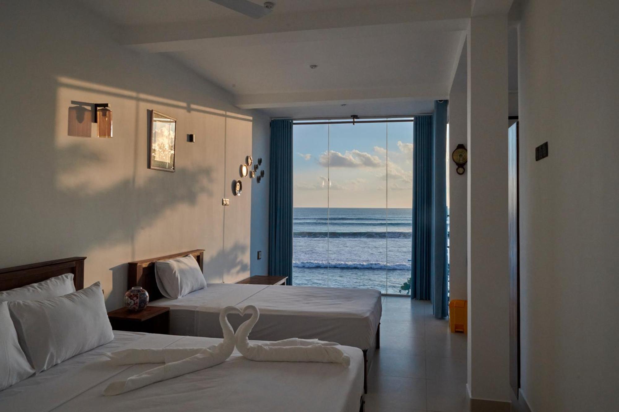 Kings Bay Beach Resort 高尔 外观 照片