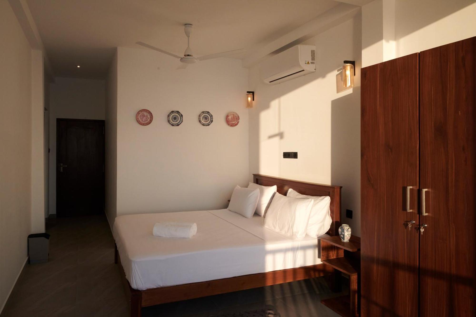 Kings Bay Beach Resort 高尔 外观 照片