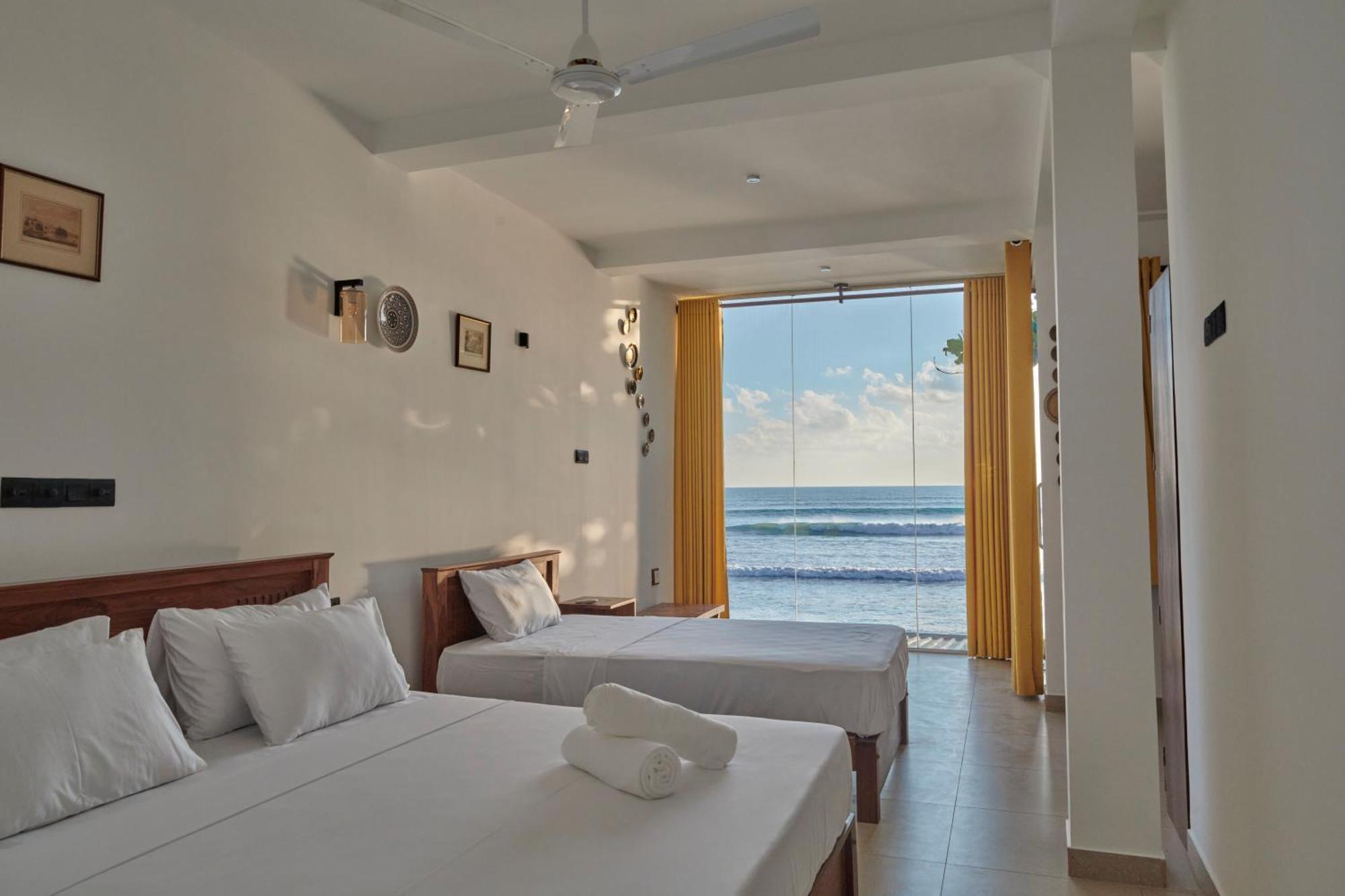 Kings Bay Beach Resort 高尔 外观 照片