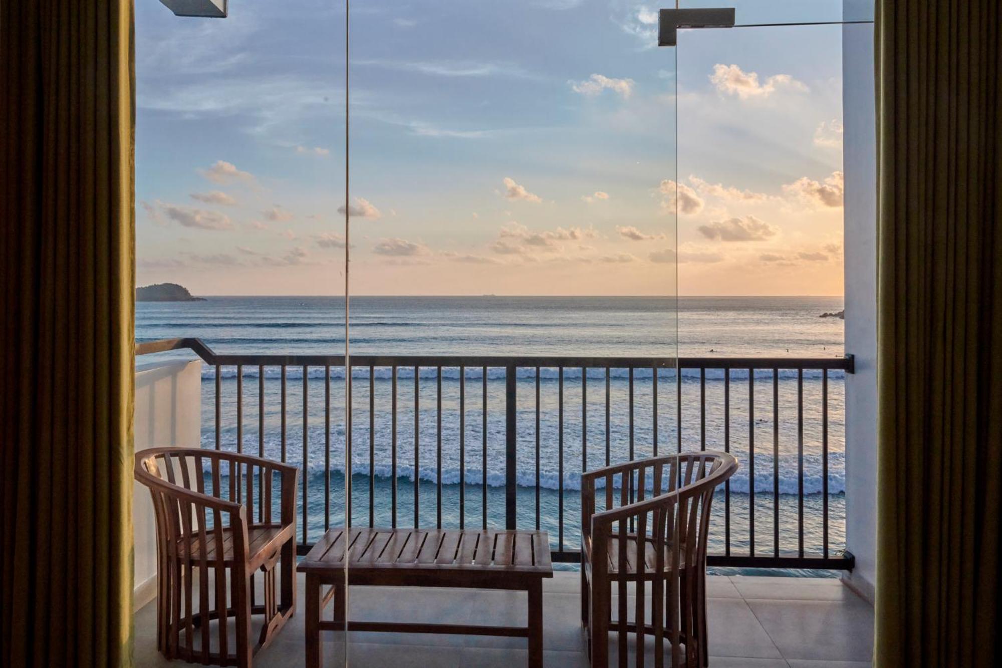 Kings Bay Beach Resort 高尔 外观 照片